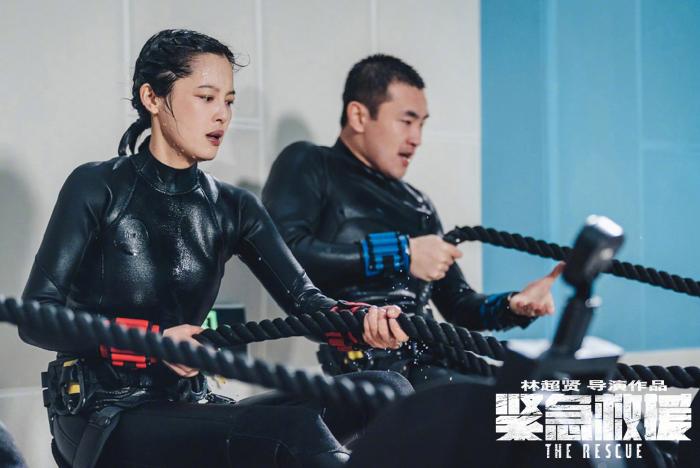 辛芷蕾与王彦霖。来源:电影剧照。 辛芷蕾与王彦霖。来源:电影剧照。